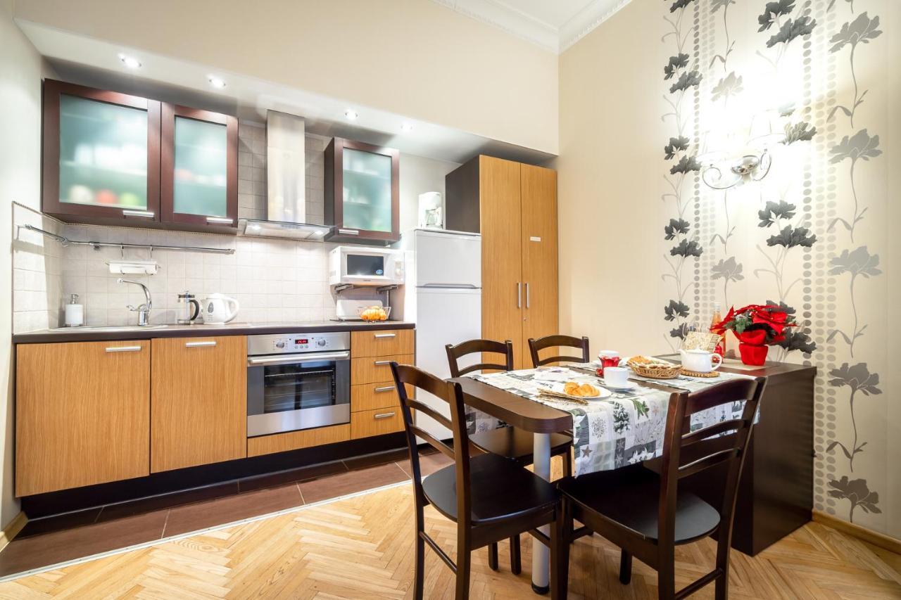 Classic Apartments In Old Town Tallinn Extérieur photo